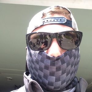 Meet your Posher, Drew